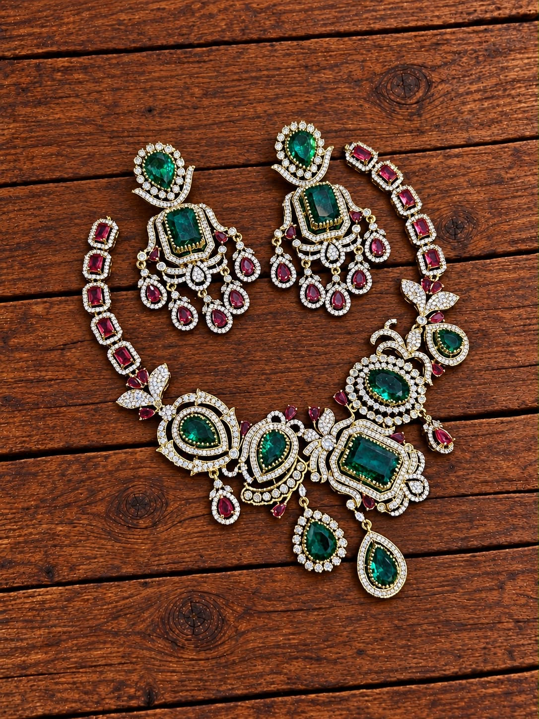 Uncut diamond necklace with earrings