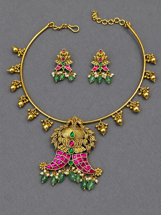 Hasli type jadau necklace with earrings