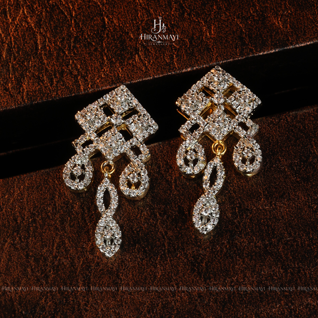 Kolam pattern pendant with hasli