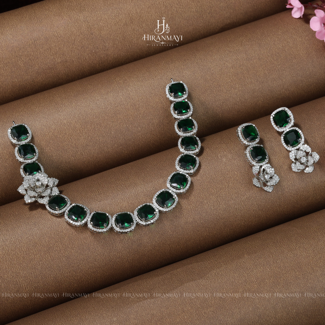 Bold emerald stone statement necklace rs.2100