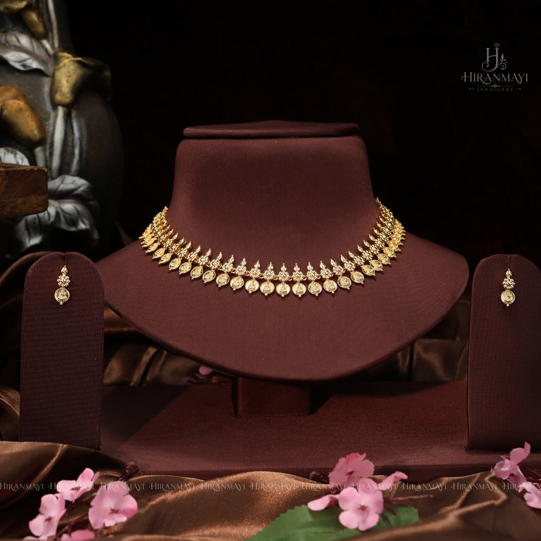 Lakshmi coin simple necklace