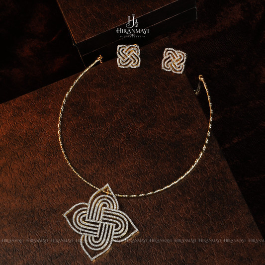 Kolam pattern pendant with hasli