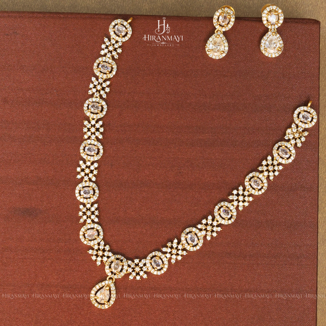 Ishani floral halo necklace set - white