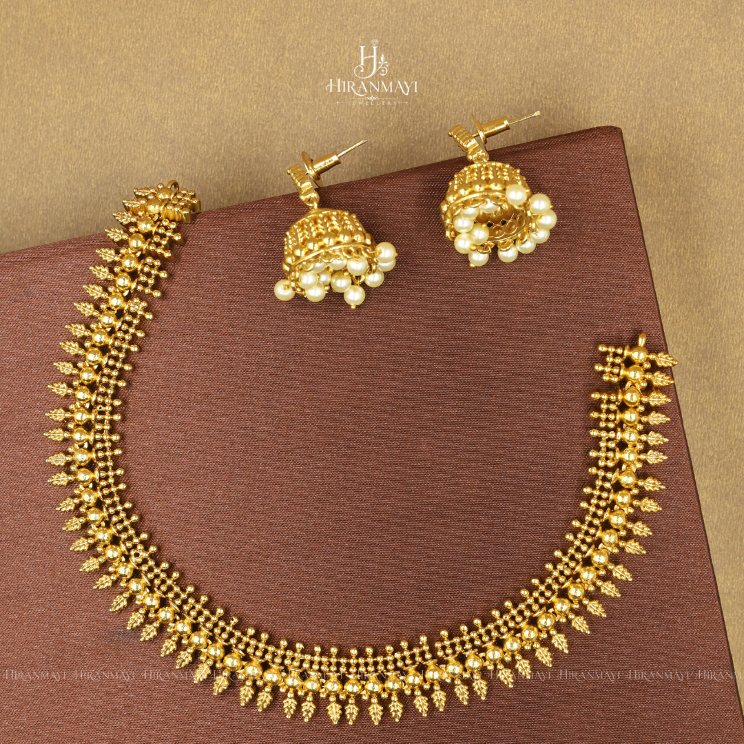 Mullai poo antique necklace