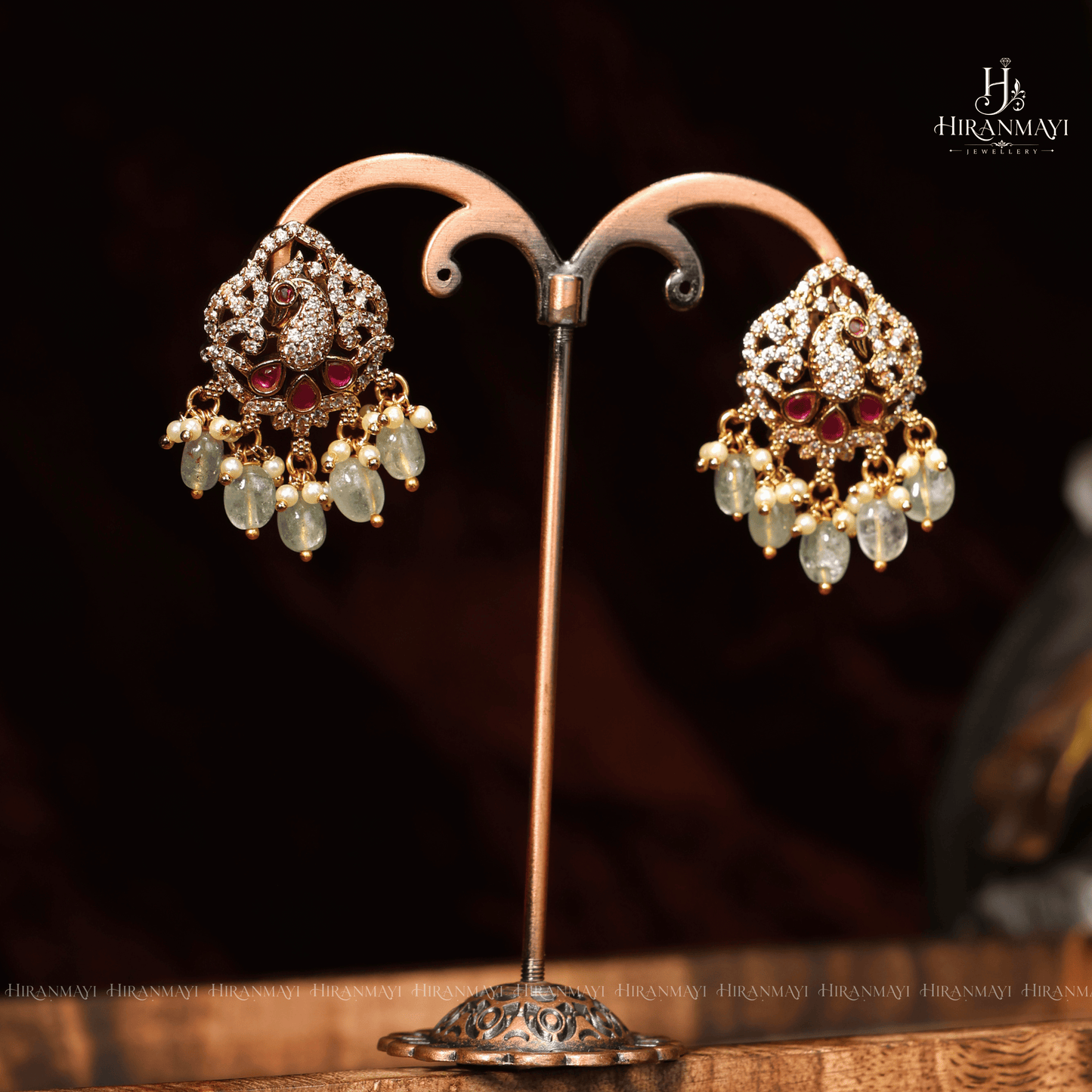 Hasli Type Necklace With Kundan Pendant