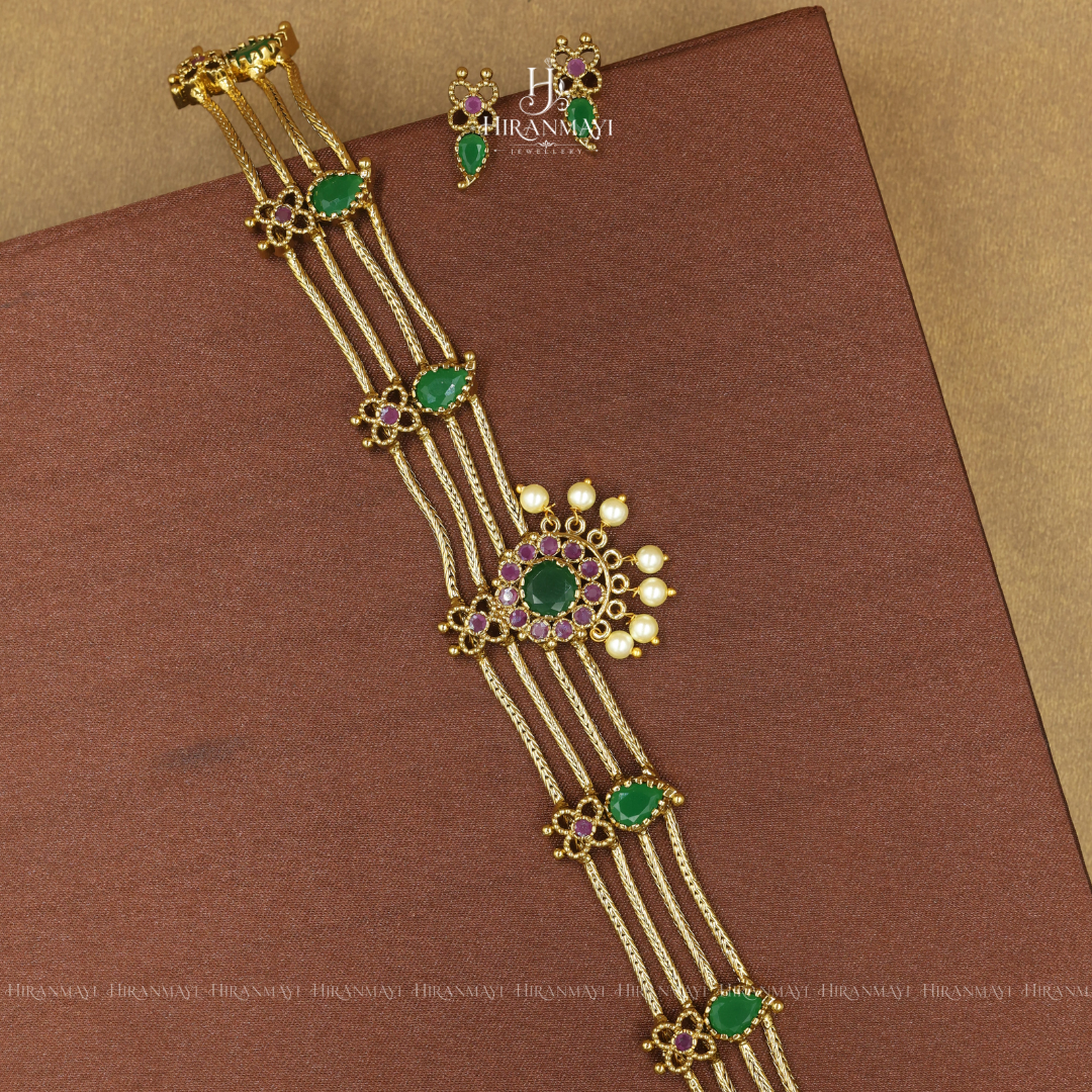 Palakka neck chocker