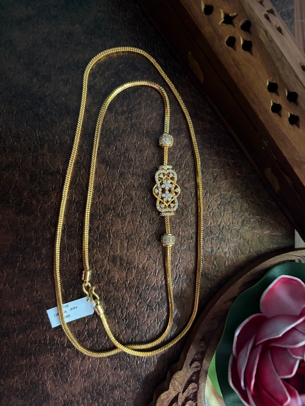 Star design stone Magapu chain