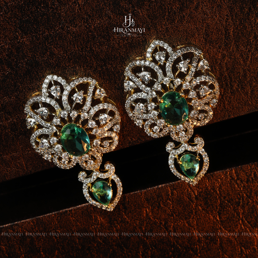 Diamond replica pendant with hasli
