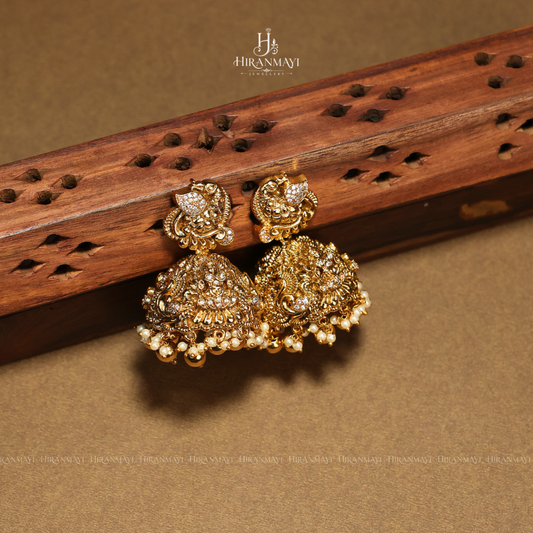 Antique Lakshmi pendant with 10inches long chain
