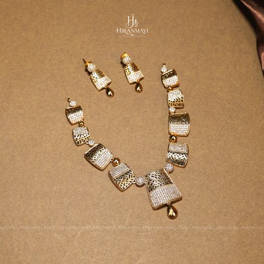 American diamond square design necklace