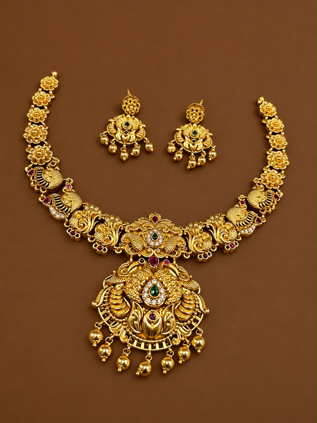 Antique without idol necklace with earrings