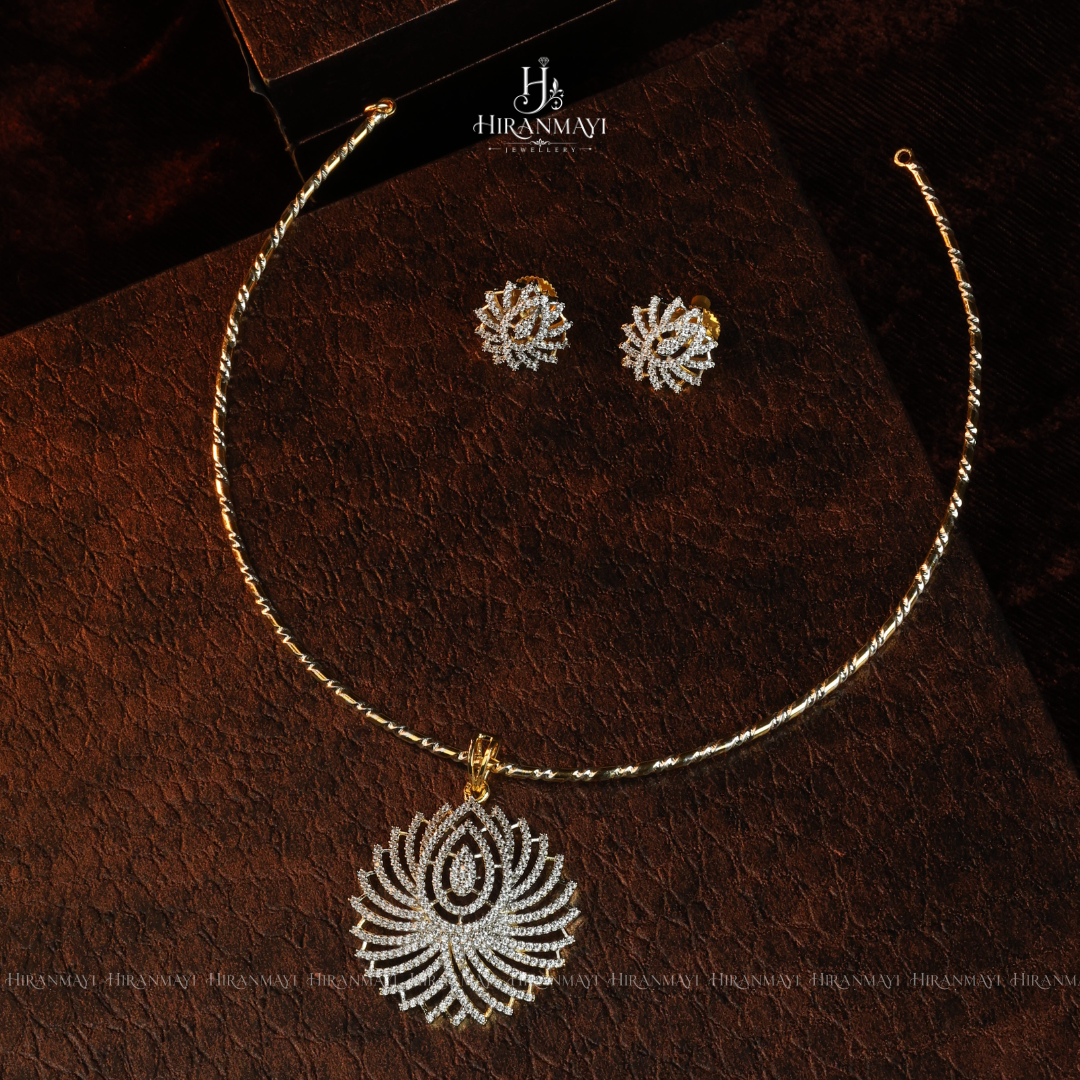 Diamond replica pendant with hasli