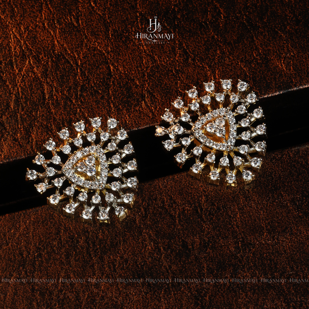 Diamond replica pattern pendant with hasli
