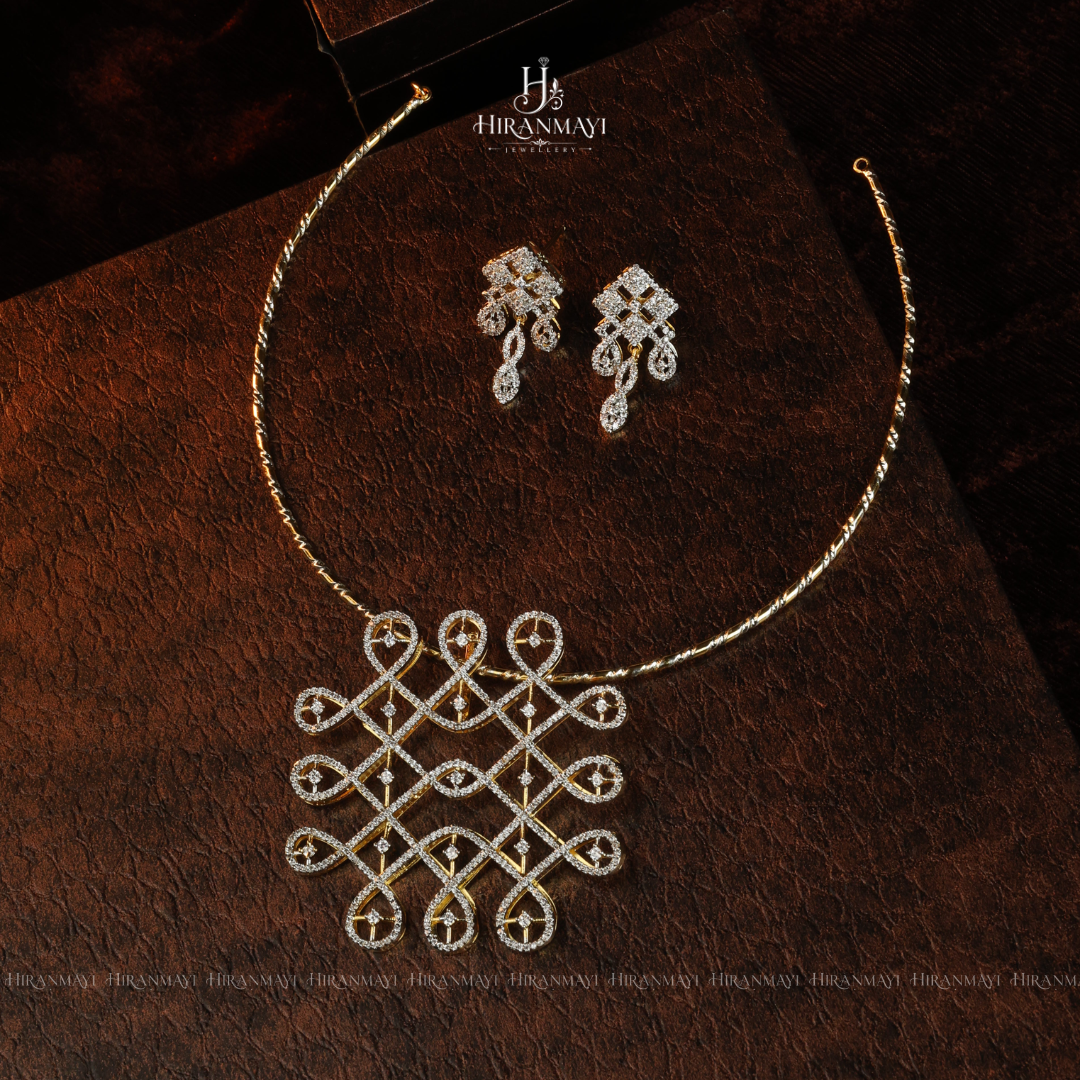Kolam pattern pendant with hasli