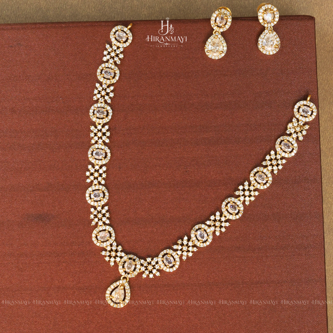Ishani floral halo necklace set - white