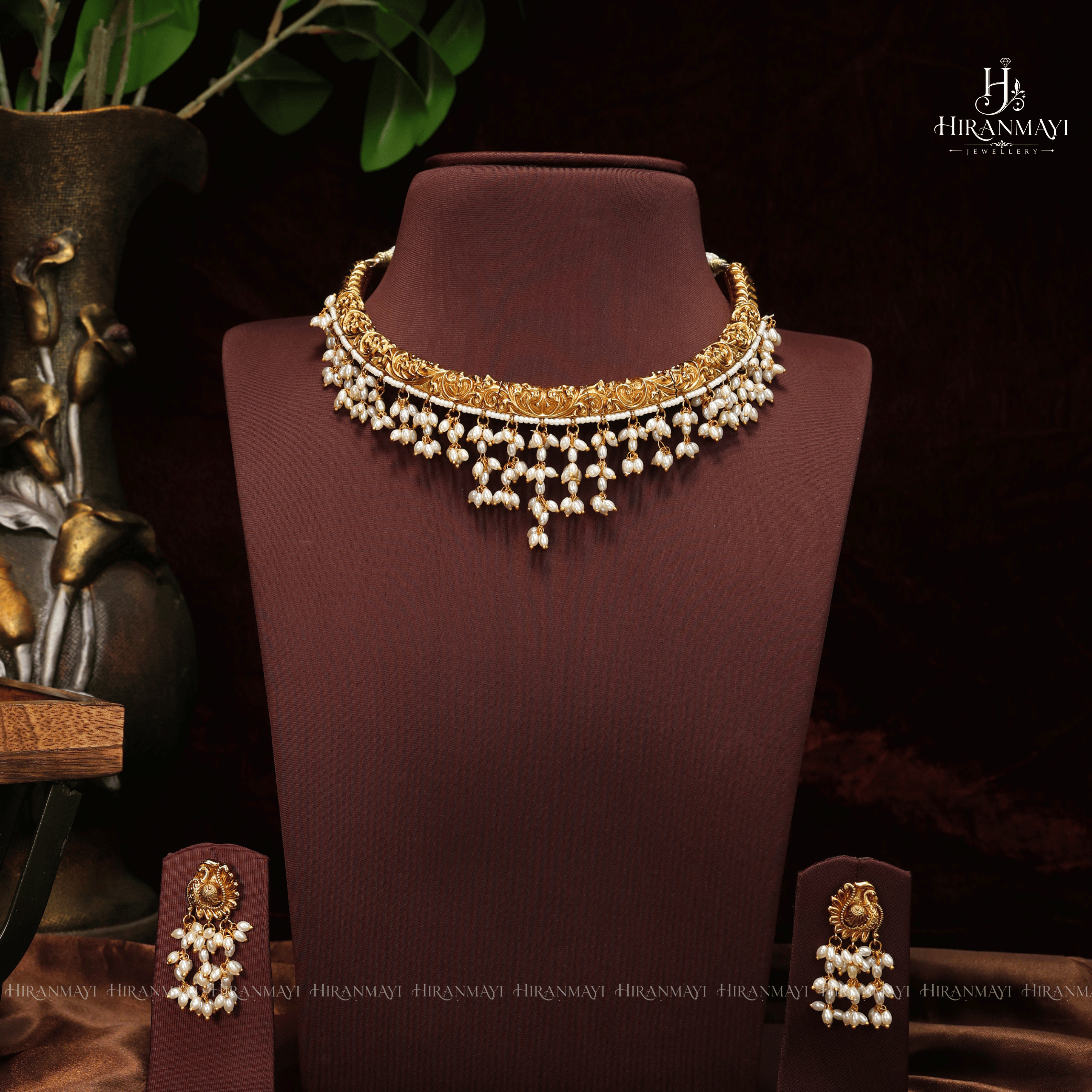 Hasli Necklace With Rice Pearl Hanging