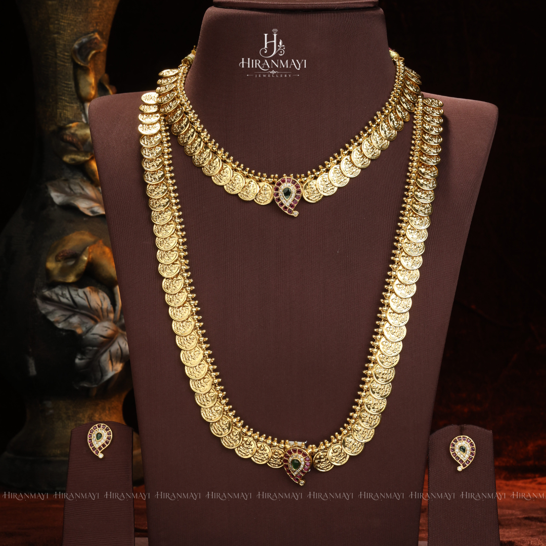 Kasu haram and necklace with manga motif