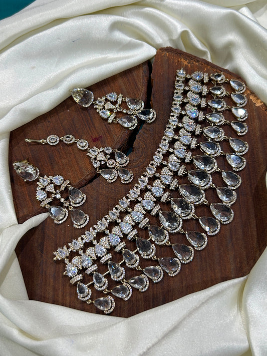 Multi layer Victorian polish bridal chocker with earrings and tikka