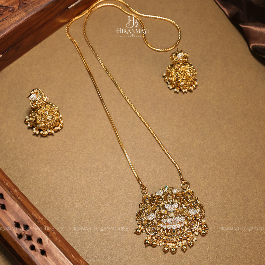 Antique Lakshmi pendant with 10inches long chain