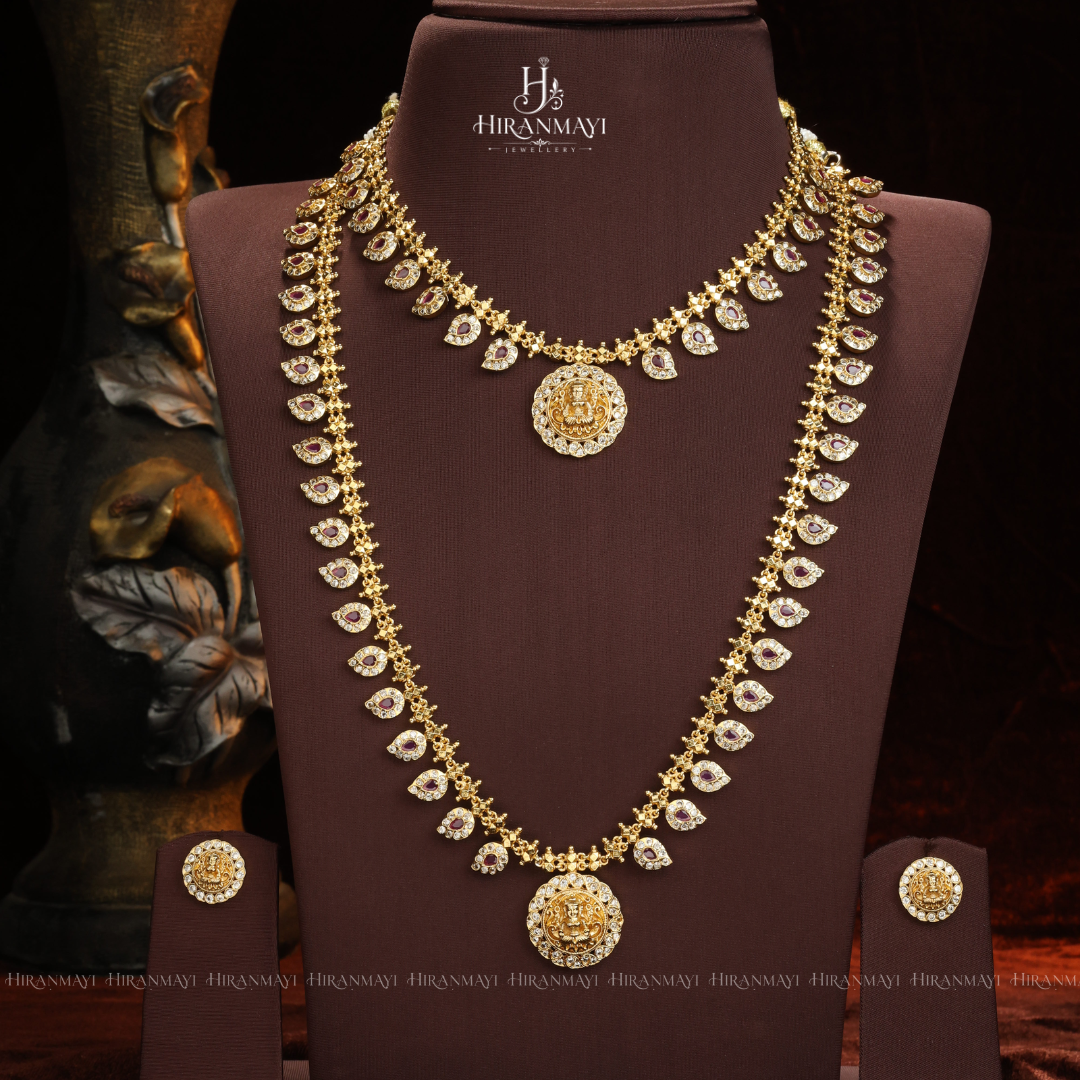 Manga motif with Lakshmi pendant set