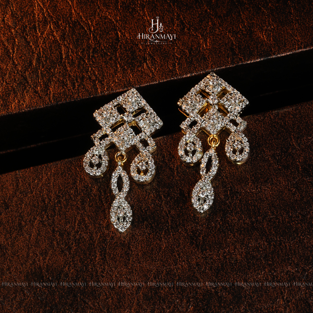 Kolam pattern pendant with hasli