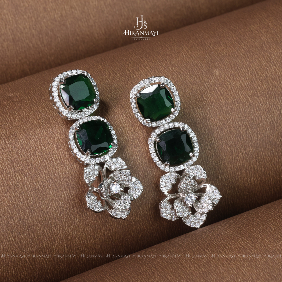 Bold emerald stone statement necklace rs.2100
