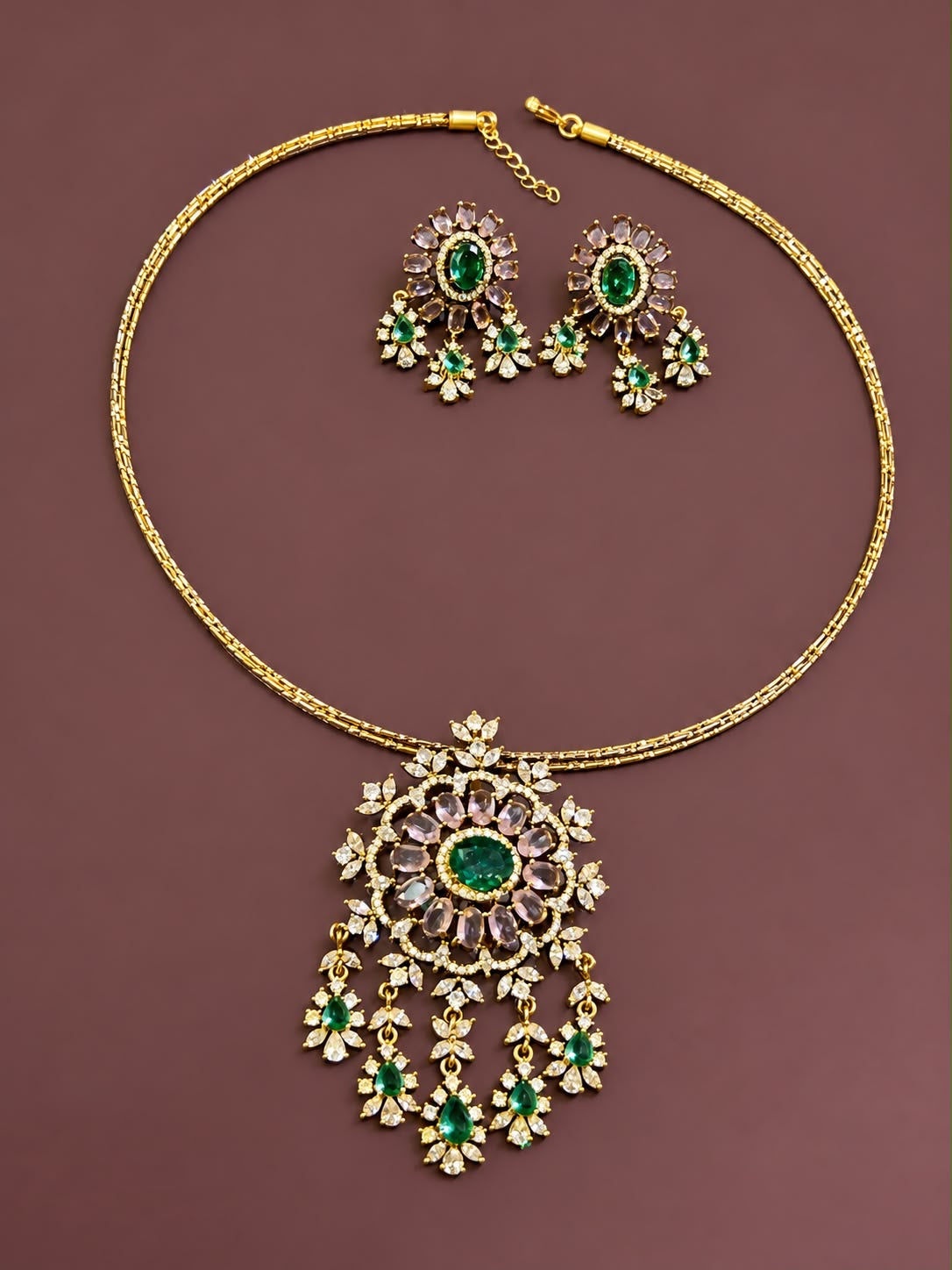 Hasli with multi stone pendant with earrings