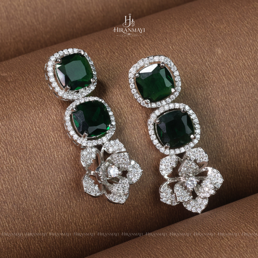 Bold emerald stone statement necklace rs.2100