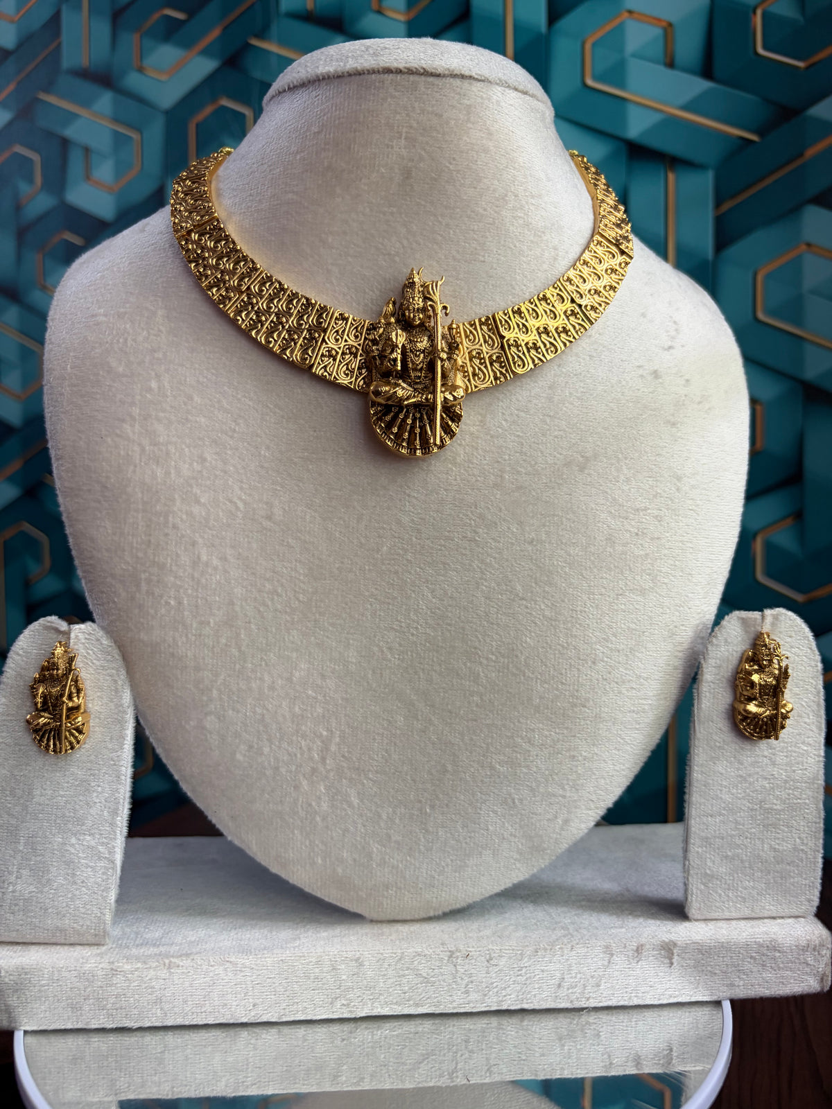 Madurai Meenakshi Amman motif antique necklace