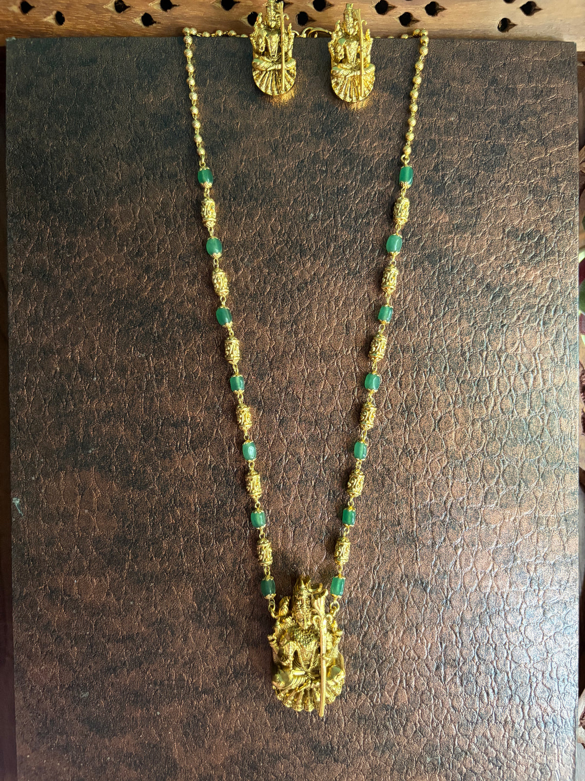 Meenakshi Amman beads chain with earrings
