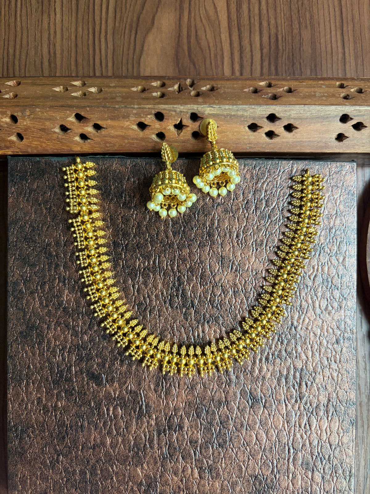 Mullai mottu necklace with earrings
