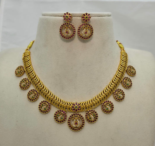 Spring type kemp stone necklace with earrings