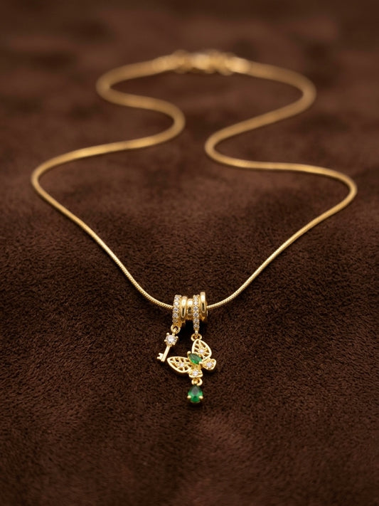 Anti tarnished chain with pendant