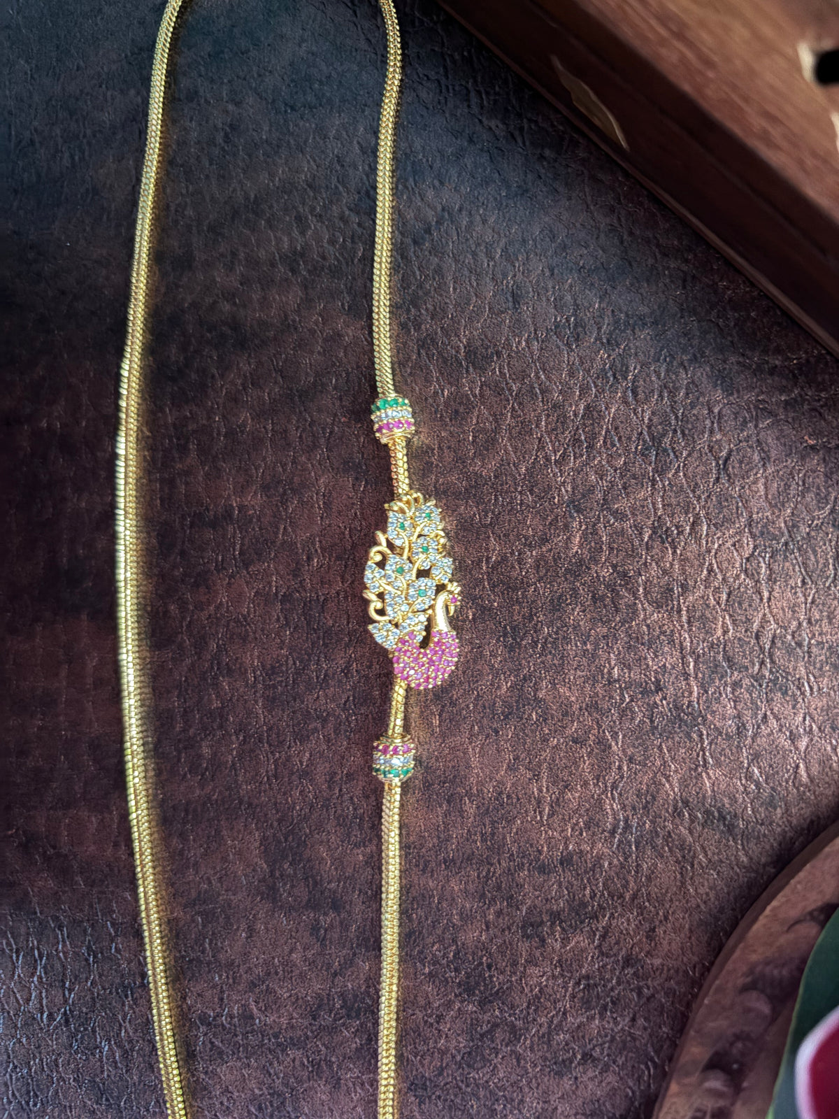 Peacock pattern multicolour stone mugapu chain