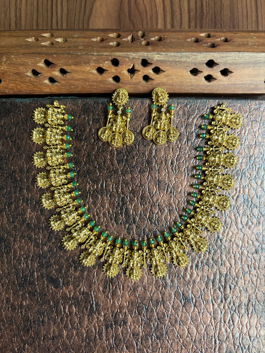 Antique necklace with earrings