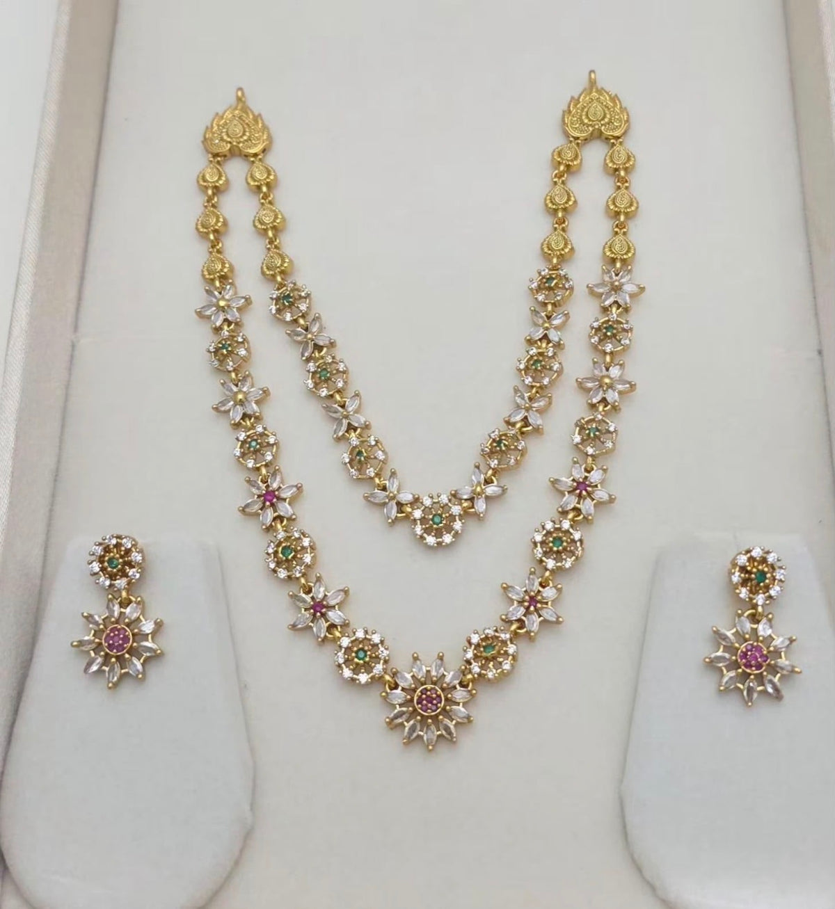 Two layers stone necklace with earrings