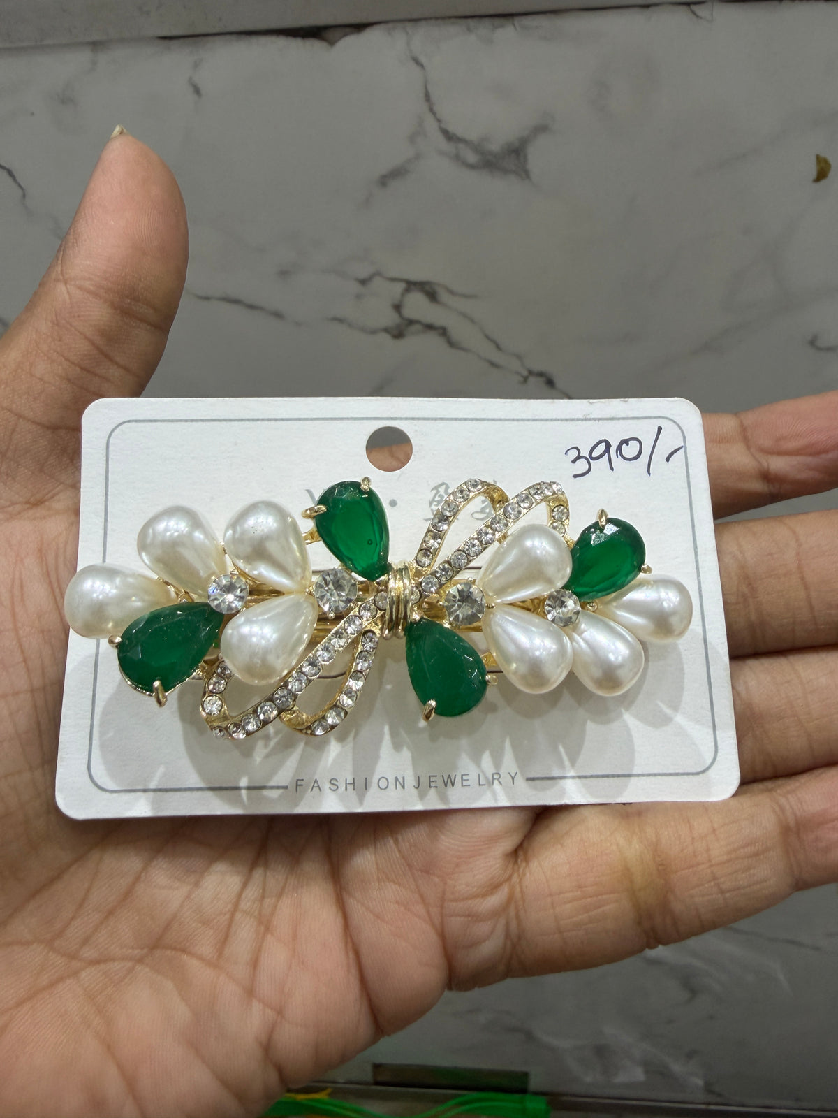 Emerald with pearl stone hair clip