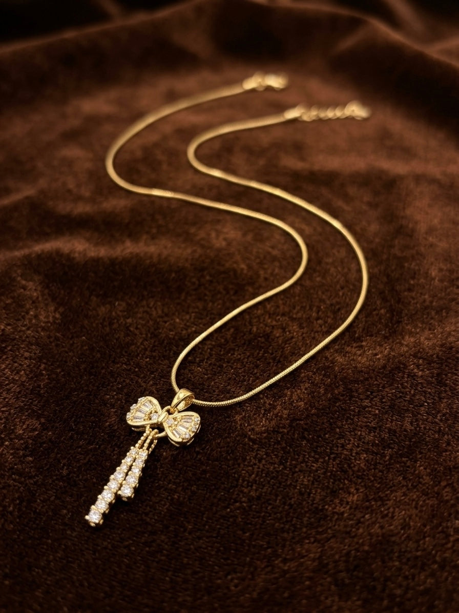 Anti tarnished chain with charm
