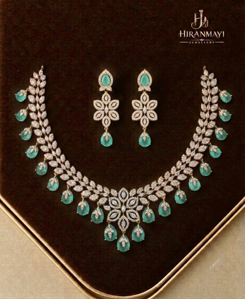 Victorian polish bold stone hanging with earrings