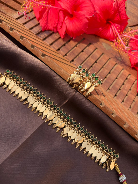 Elakkathali necklace with emerald stone