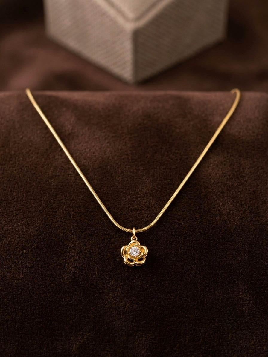 Anti tarnished chain with pendant