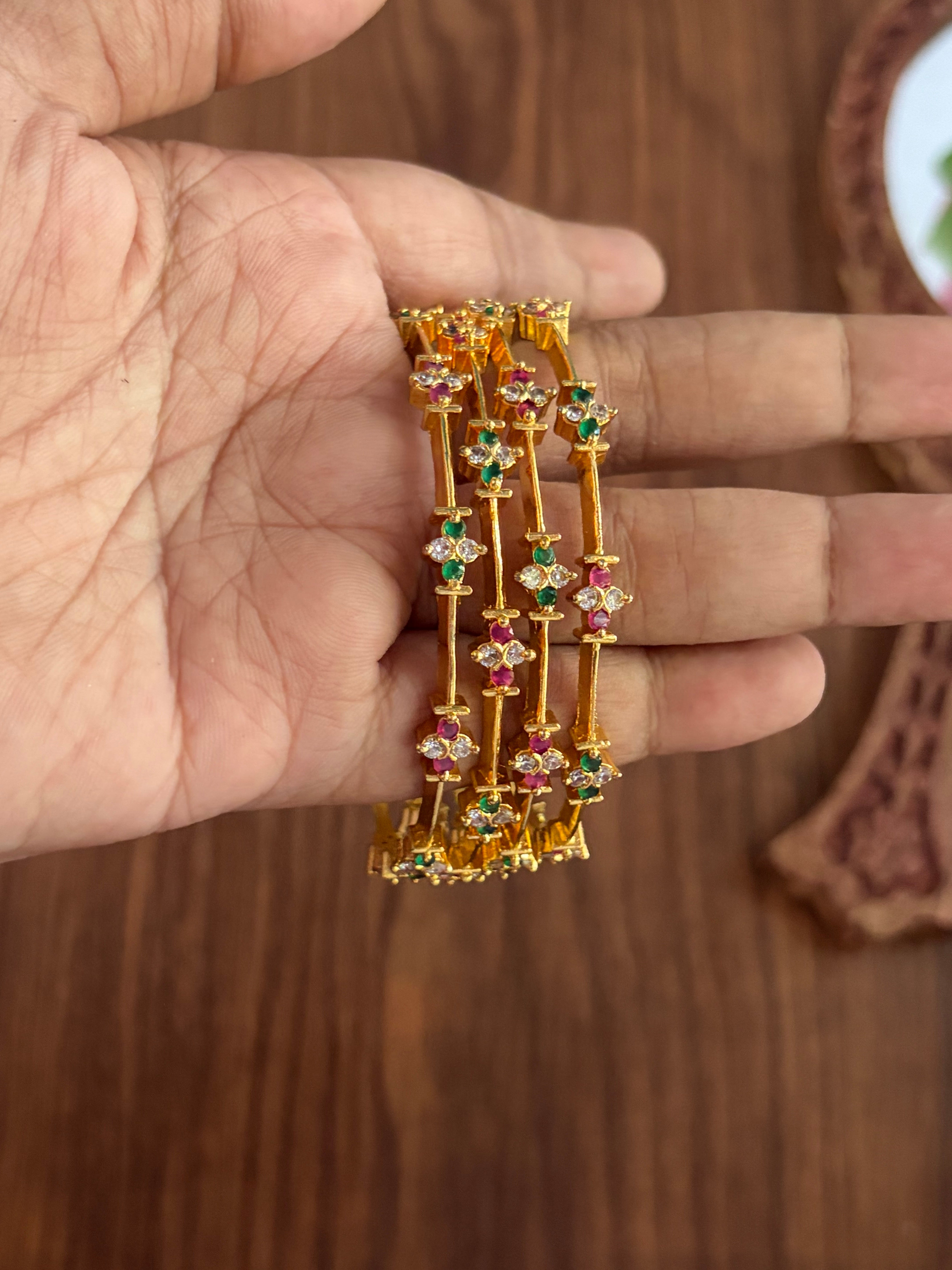 Ruby with emerald line bangles - 4 pcs