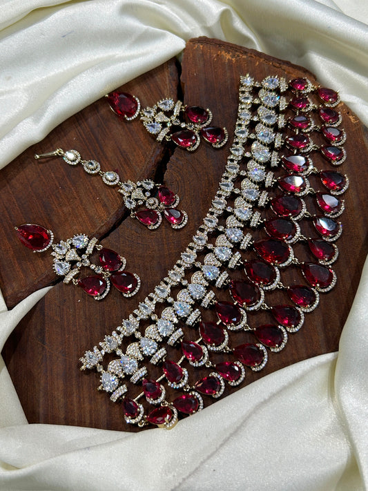 Multi layer Victorian polish bridal chocker with earrings and tikka