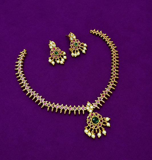 Antique kemp necklace with earrings