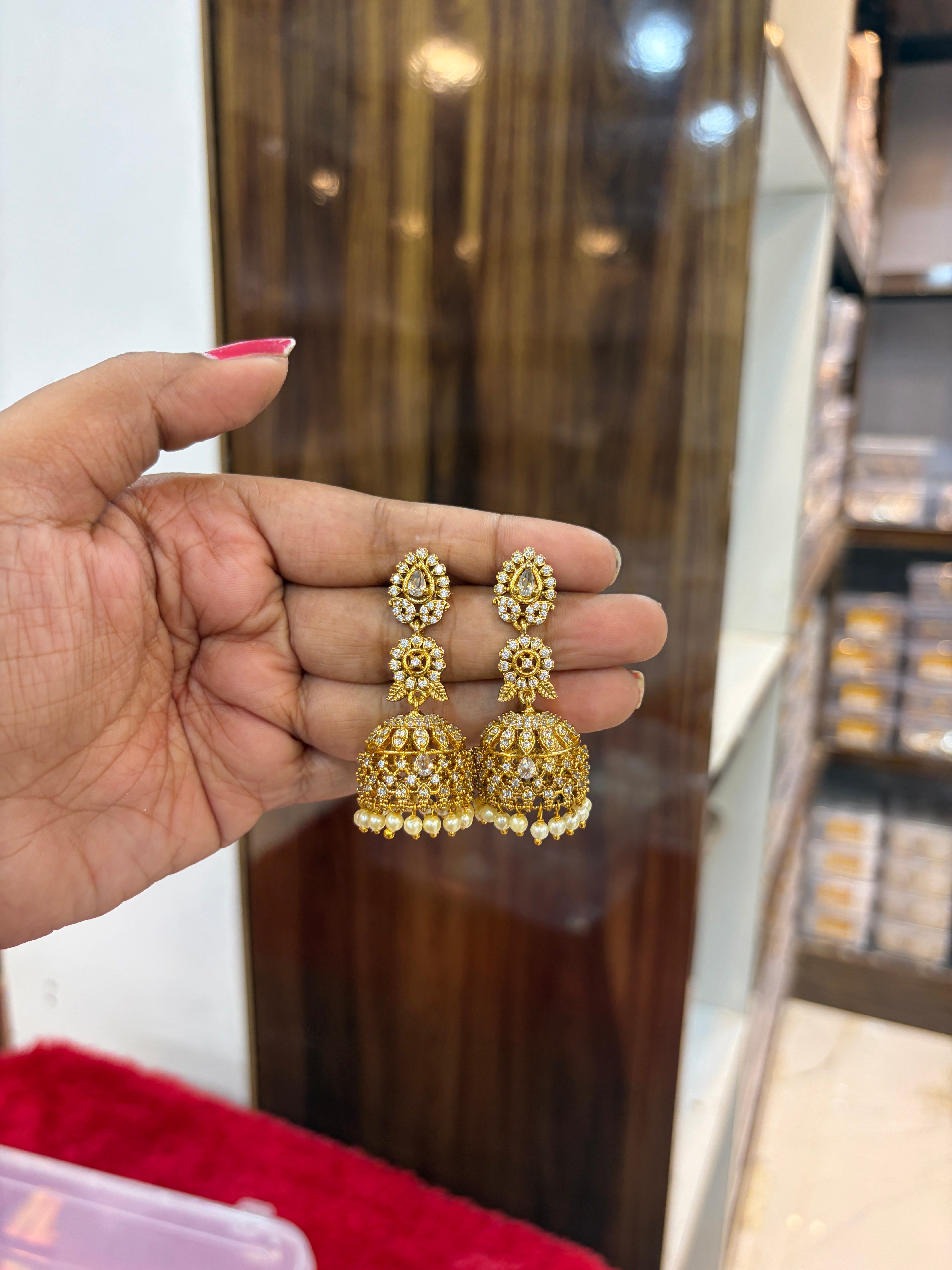 White stone jumka