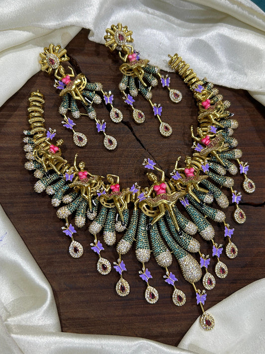 Dancing doll necklace with earrings