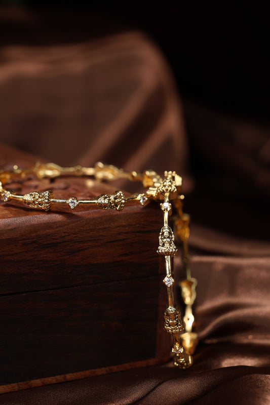 simple lakshmi with single stone bangles