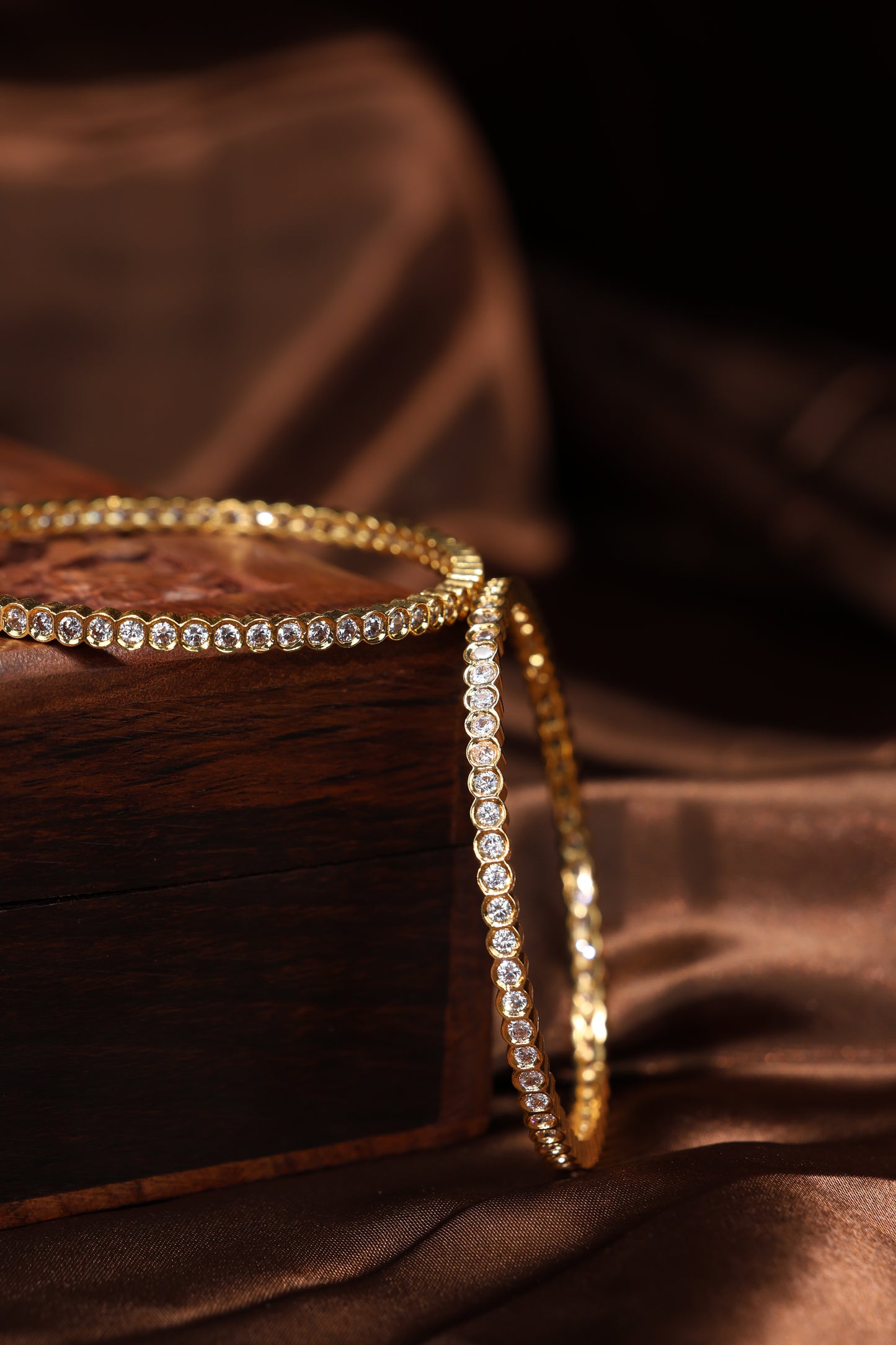 vintage single line stone bangles- 2pcs