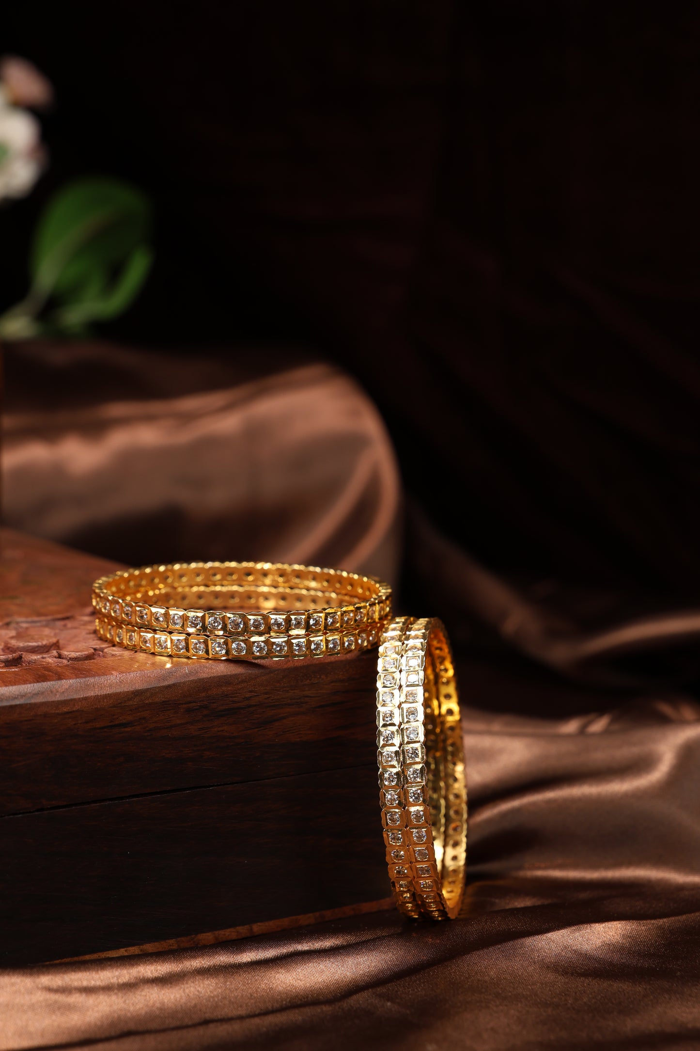 vintage single line white stone bangles-4pcs