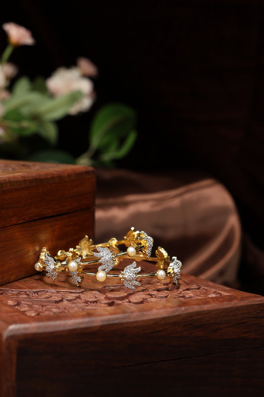 cz stone lotus mottif with pearl bangles